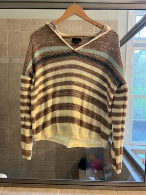 Lumiere light sweater